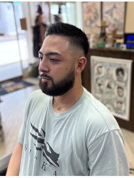 髪男 パッチョ(paccho)の写真/「なんとなく」のセフルケアを卒業。髪型に合わせて眉、髭を整えて、鏡を見るのが楽しくなる仕上がり。