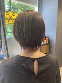 20代30代40代人気 前下がりくびれショート 耳かけショート 中島