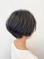 セラ(SERA)&nbsp;大人可愛い前下がりひし形小顔ボブくびれショート