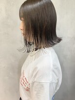 キチ(kichi.)&nbsp;[kichi.] 切りっぱなしボブ×ダークベージュ