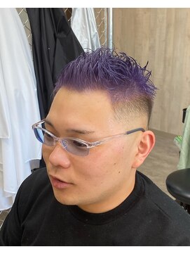 フラミンゴ ヘアデザイン スキンフェード×ダブルカラー