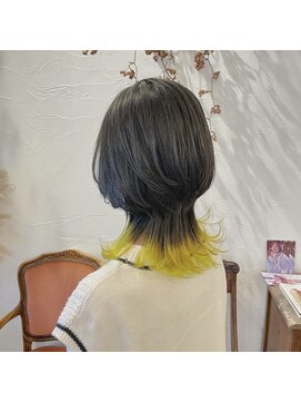 マウロア(MAULOA) “ウルフミディ×裾カラー　透け感くすみブルー”中西英美子