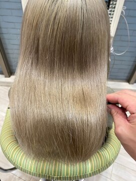 ビス ヘア アンド ビューティー 西新井店(Vis Hair＆Beauty) 20代30代40代ダブルカラーミルクティーアッシュ透明感カラー