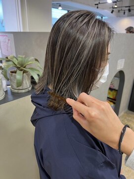 メリー オオサカ(Merly Osaka) さりげない!細くて細かいキュートなハイライト!