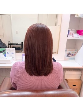 エルアホノホノ(Elua Hono Hono) ツヤ感ストレートヘア