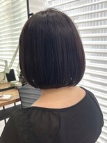 メモリーズ 銀座(Memories) 暗く染めても透明感を残すカラーとまとまるボブ