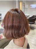 ピンクベージュ