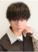 スパイラルパーマツーブロック刈り上げラウンドマッシュ韓国黒髪
