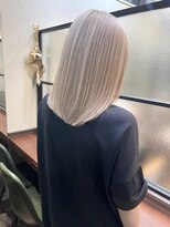 プチメゾントウキョウ(Petit Maison Tokyo)&nbsp;ペールシルバー_セミロングヘア