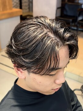 ヴェロ 福井(VeRO) バレイヤージュ風ハイライト