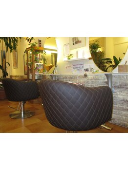 大人女性のエイジング毛の悩みに寄り添います◎気になる部分をカバーしてあなたの魅力を引き出します♪