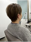 50代60代似合わせカット白髪ぼかしショート