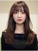 ミディアムレイヤーカット顔周りレイヤーハッシュカット透明感