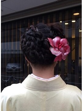 ヘアーリゾートケイハウス(K HOUSE) 編み込みアレンジ