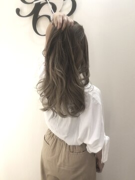 オシャレ大人女性にオススメ 外国人風バレイヤージュヘアー L インプルーヴ アートスタイルヘアー Improve Art Style Hair のヘアカタログ ホットペッパービューティー
