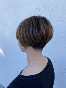 ヴァリエ(VARIE) 刈り上げ女子