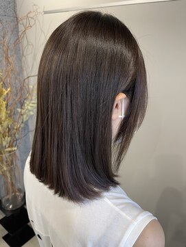 シュウ(SHU) 切りっぱなしミディアム