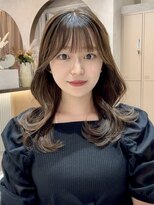 ロンド リリー 銀座(Lond Lily)&nbsp;オリーブグレーカラー/レイヤーカット顔周り