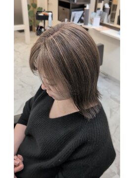 エメ(aimer) 白髪ぼかしハイライト