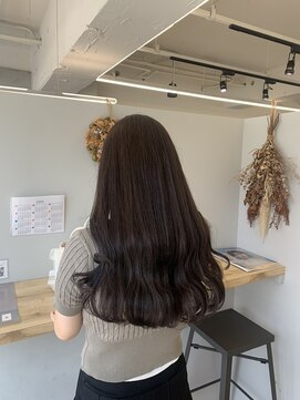 リジー(Litzy) 柔らかグレージュ／嶋田　綺星