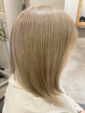 アラモア 国立(Alamoa) ブリーチ＋ホワイトベージュ