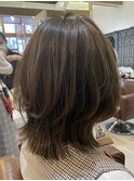 ミディアムくびれレイヤーカット