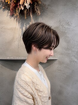 コティナ(cotina.)の写真/『切ってよかった♪』そう思える似合わせショートならcotina.♪小顔魅せ抜群なこなれた雰囲気にチェンジ★