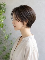 ヴィヴァーシャス(viva cious) ショートレイヤー小顔ひし形美シルエット大人女子くびれ30代40代