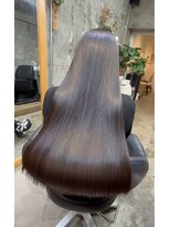 ララク(RARAQ)&nbsp;極艶美髪矯正｜髪質改善×縮毛矯正で叶える上質ストレート
