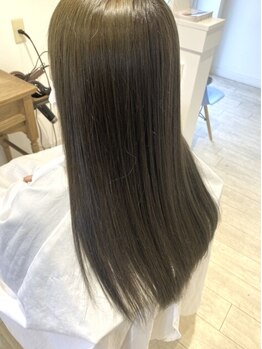 オンリー ヘア(ONLY HAIR)の写真/上質なoggiottoトリートメントで思わず触れたくなるシルクのような質感＊芯からケアして極上の艶と手触りを