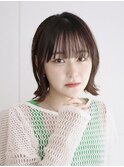外はねショートボブ×シースルーバング×アッシュブラック