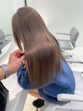 アールプラス 新宿(ar+) ダブルカラー