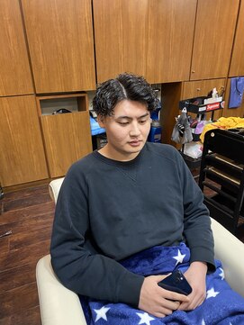 ありとみ 波巻きパーマ