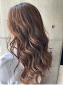 《ハイライトベージュ》