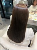 オリーブベージュ