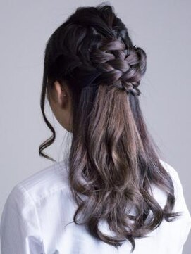 クアトロ グランシュ 川崎店(QUATRO × GranCieux) 【QUATRO】ハーフアップアレンジ