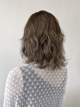 リタ ヘアメイク(Rita hair make) ハイトーンボブ