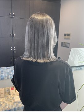 アロー ヘアー(arrow hair) ＊bleach ash grey
