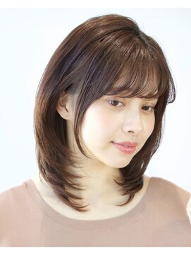 アフロート ルヴア(AFLOAT RUVUA) 耳掛けも小顔効果★ふわっとレイヤー×サイドバング★京佳