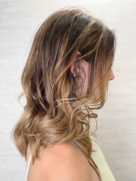 アリイ(ali'i) 【ali'i】バレイヤージュ×モカベージュ