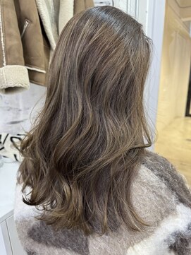 サル(saru) #ハイライトカラー × #オリーブグレー