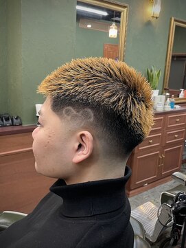 ソリズ ヘア クルー 池袋(SOLIZ HAIR CREW) フェードミッキー