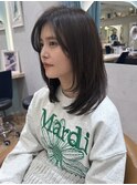 ミディアムレイヤーカット グレージュカラー アッシュカラー