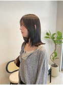 大人シアーベージュミニウルフボブミディアムレイヤー