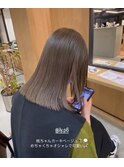 カーキベージュ