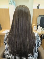 ウイバイファースト(u'i by first) 透明感ベージュカラー スタイル