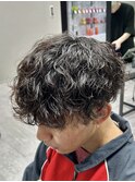 無造作束感メンズ波巻きパーマ