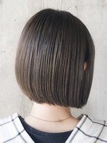 シスタ(SISTA) 【SiSTA】ショートボブ×シアーカラー