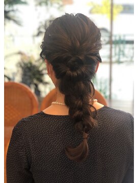 ベル(BELL) 人気のヘアアレンジ編みおろし☆
