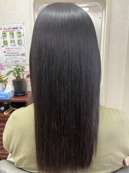 まっすぐ過ぎない自然にまとまる憧れのストレートヘアに☆クセやうねりが気になる方もお任せ下さい♪